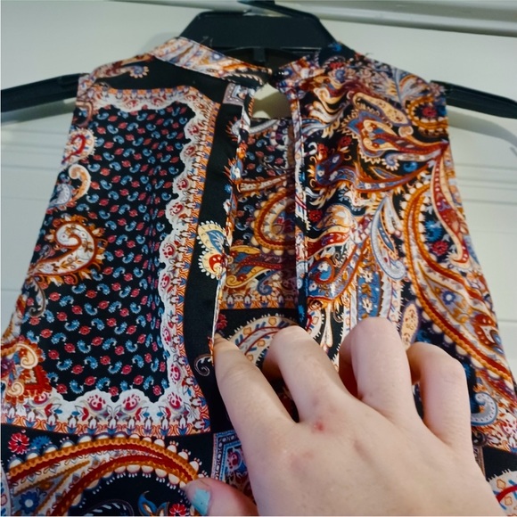 SHEIN Sleeveless, Black and Red, Paisley, Maxi Dress w/ Ruffle Hem. Size Med - Picture 4 of 6